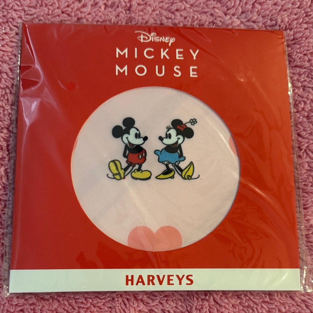Harveys Disney Mickey and Minnie Scarf
